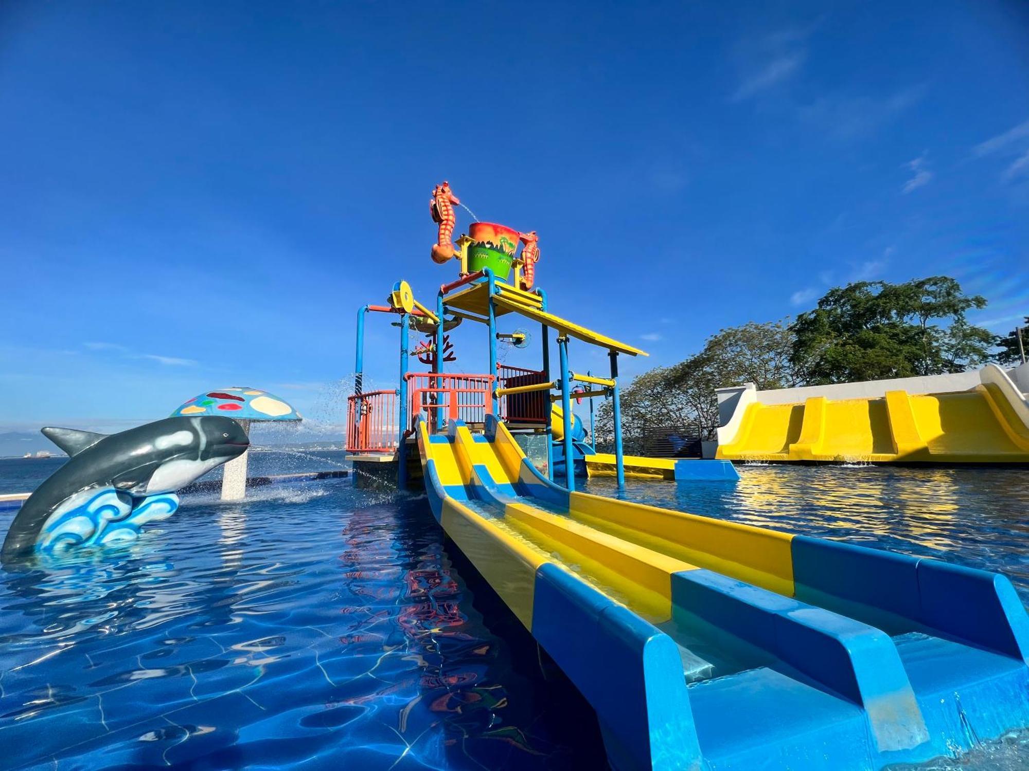 Crusoe Cabins Costa Azalea Samal Exterior foto