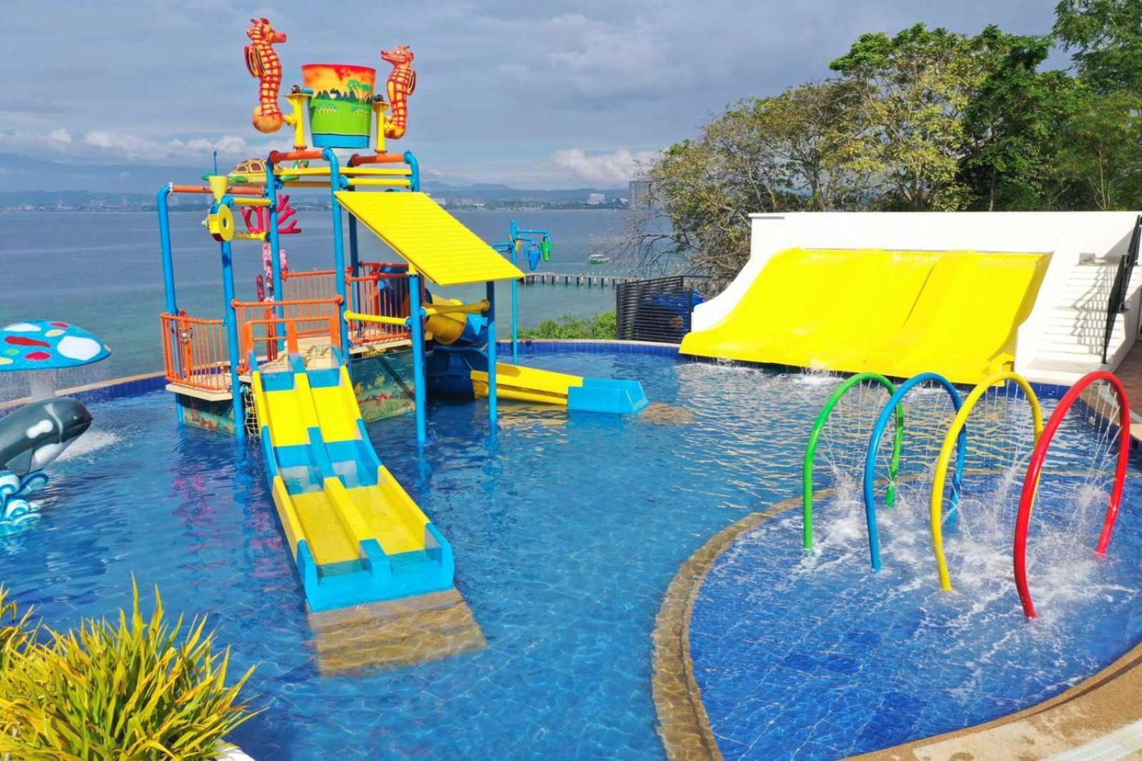 Crusoe Cabins Costa Azalea Samal Exterior foto