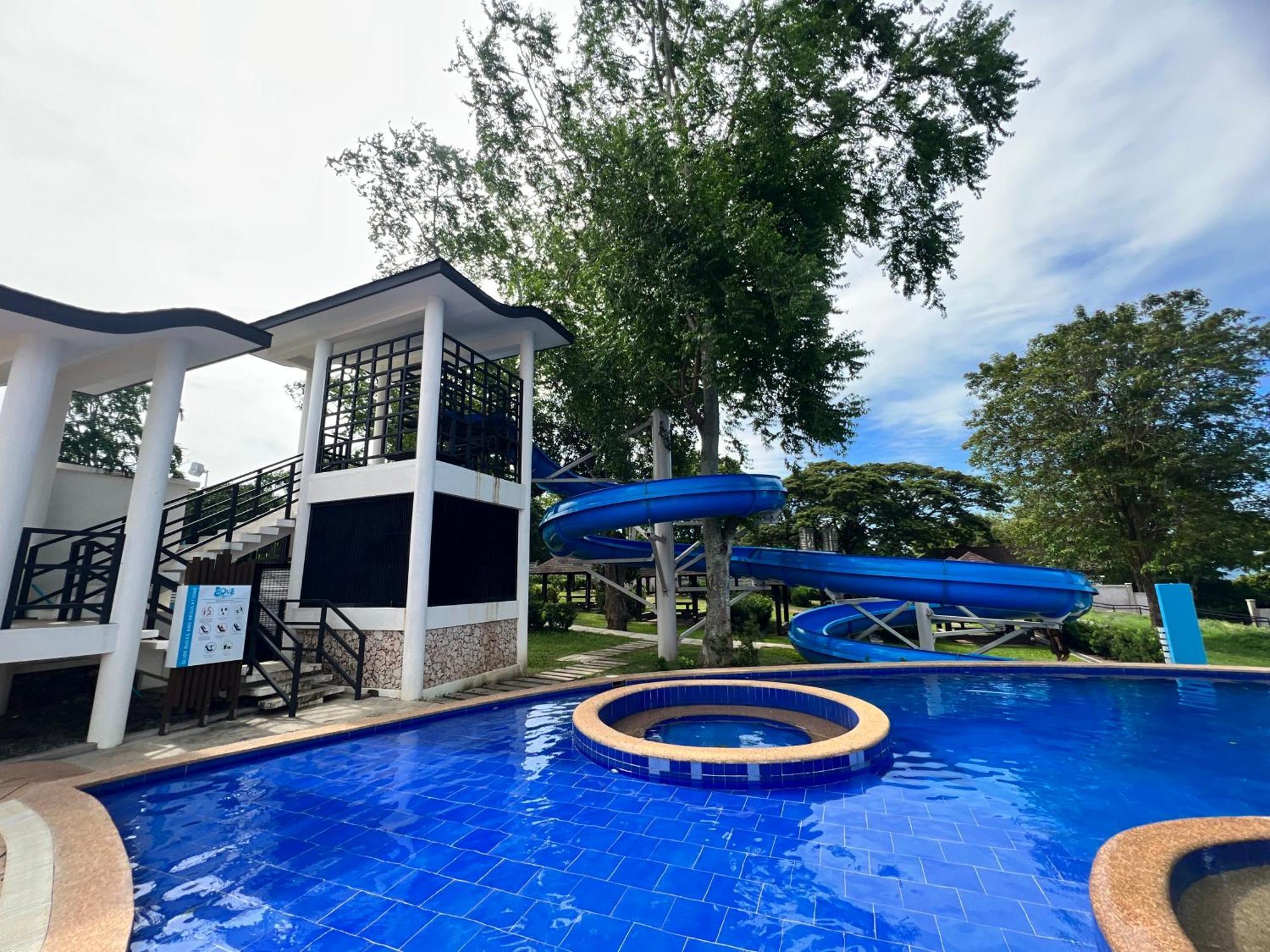 Crusoe Cabins Costa Azalea Samal Exterior foto