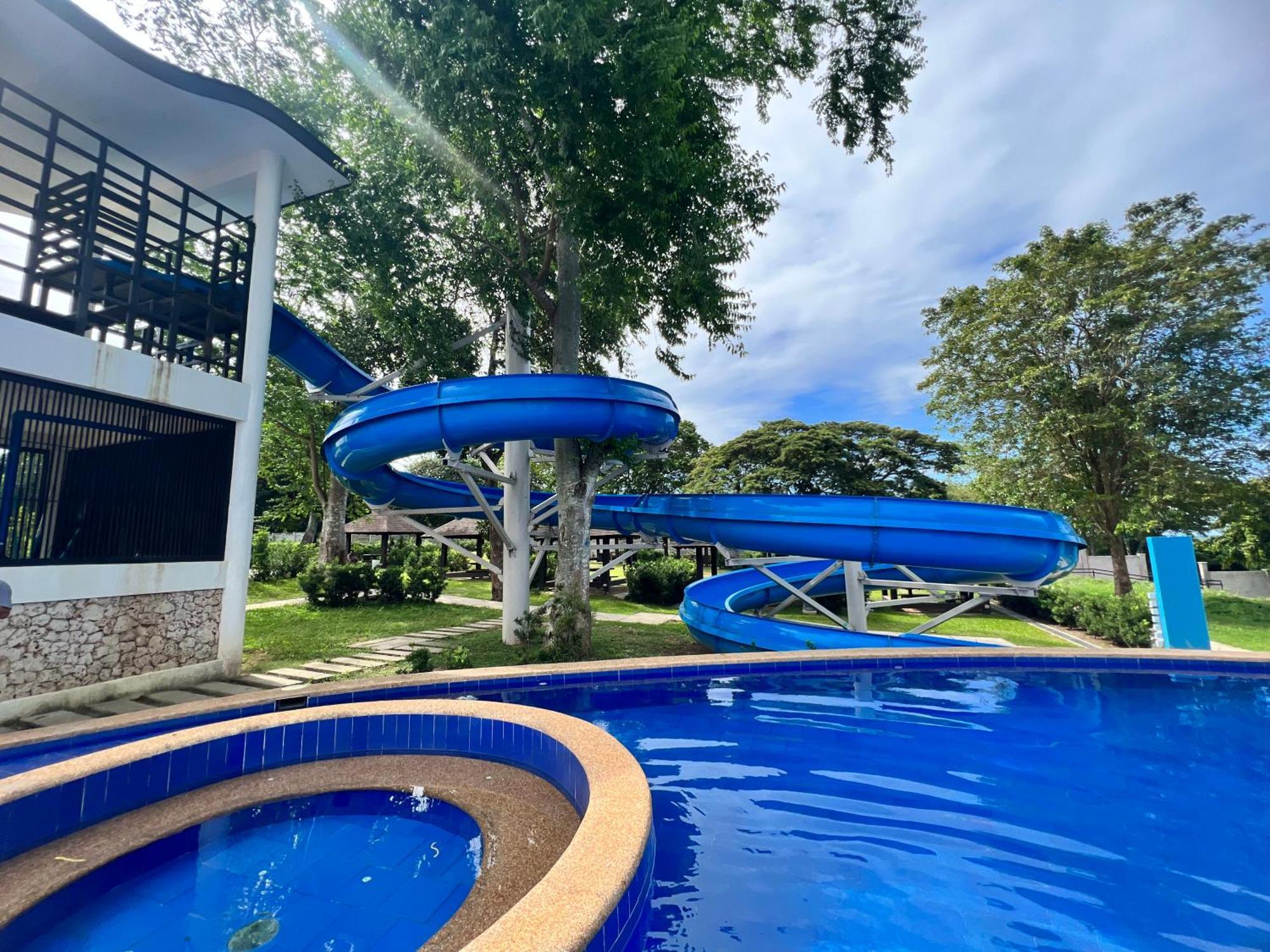 Crusoe Cabins Costa Azalea Samal Exterior foto